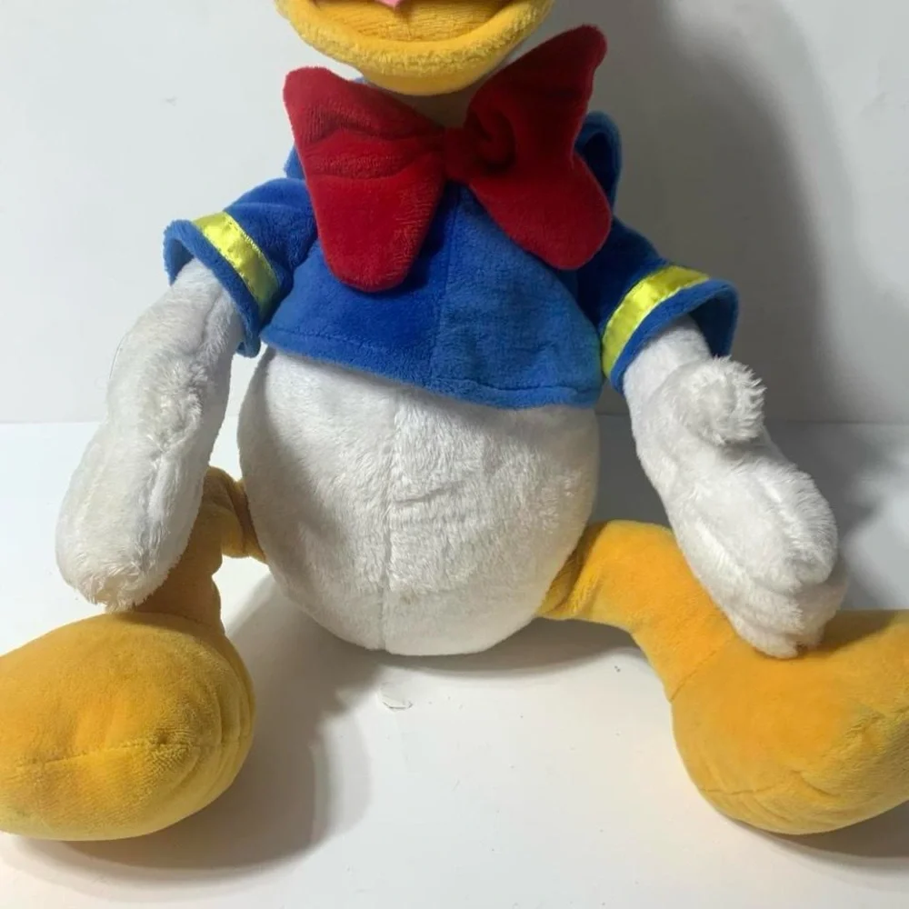 Donald Duck Genuine Original Disney Store Plush Large Stuffed Toy Doll